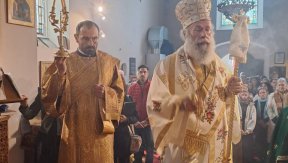 Епископ Алексеј богослужио у цркви Рођења Пресвете Богородице у Фелдкирху (ФОТО)